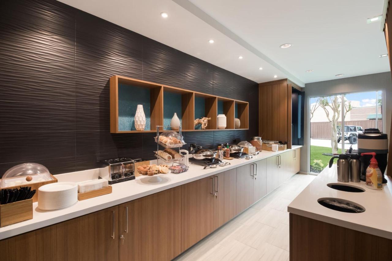 Springhill Suites By Marriott Dallas Nw Highway At Stemmons / I-35East Екстериор снимка