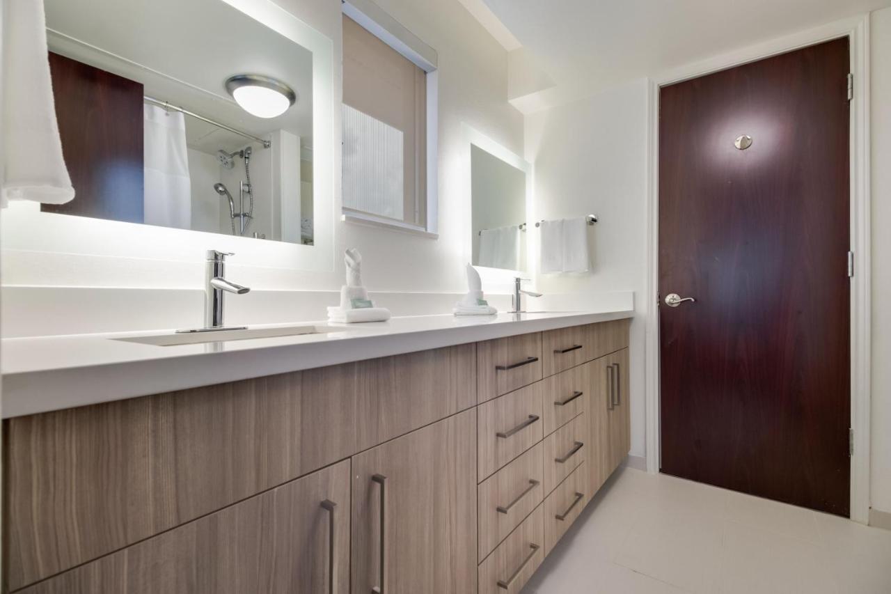 Springhill Suites By Marriott Dallas Nw Highway At Stemmons / I-35East Екстериор снимка