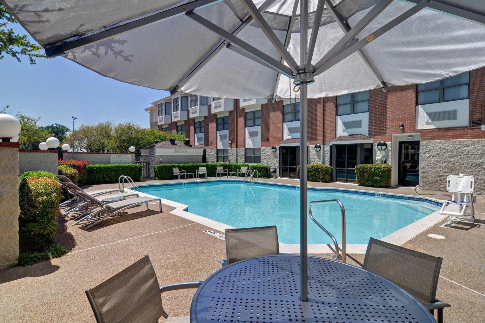 Springhill Suites By Marriott Dallas Nw Highway At Stemmons / I-35East Екстериор снимка