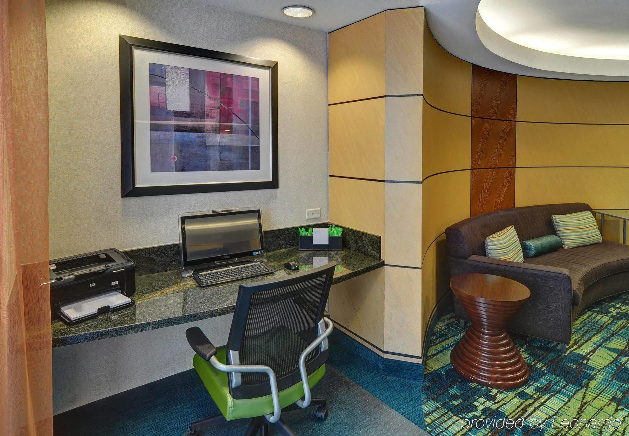 Springhill Suites By Marriott Dallas Nw Highway At Stemmons / I-35East Екстериор снимка